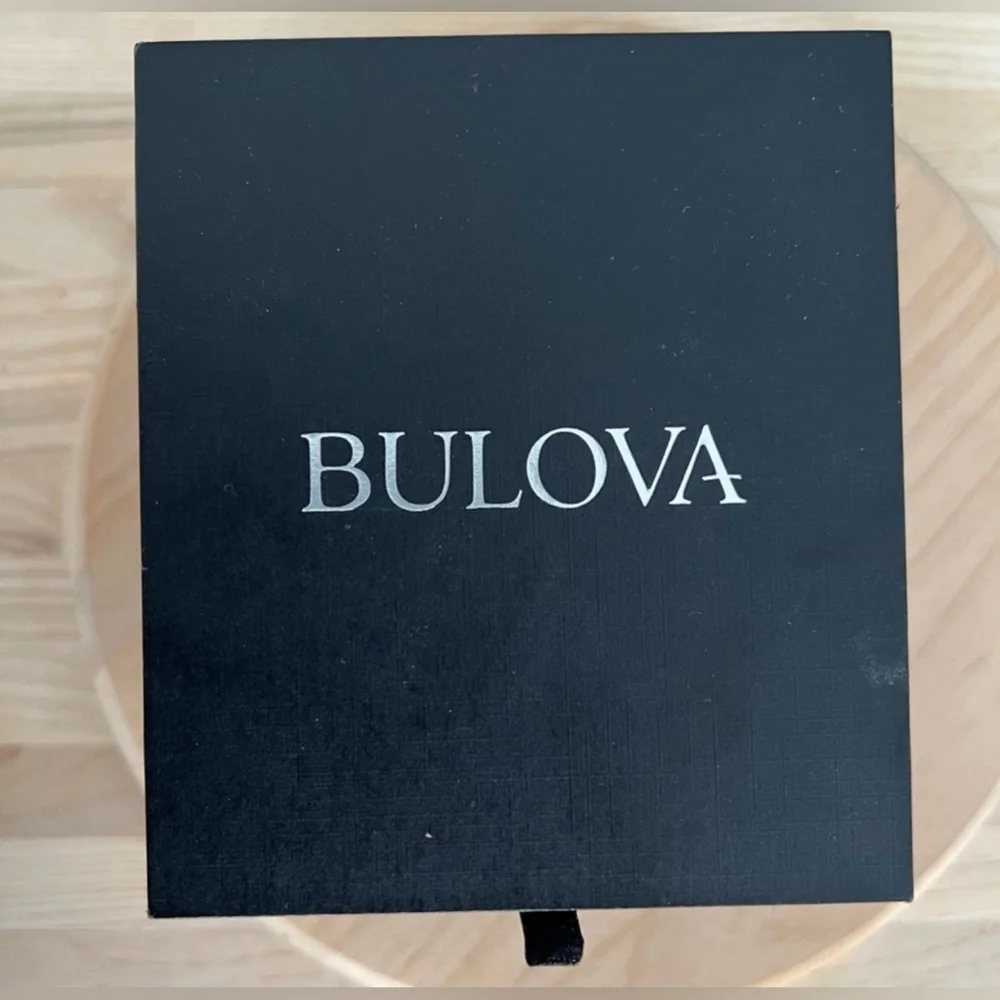 Bulova Swarovski Crystal Ladies Watch Mother of Pearl Face Gorgeous New w/o Tags
